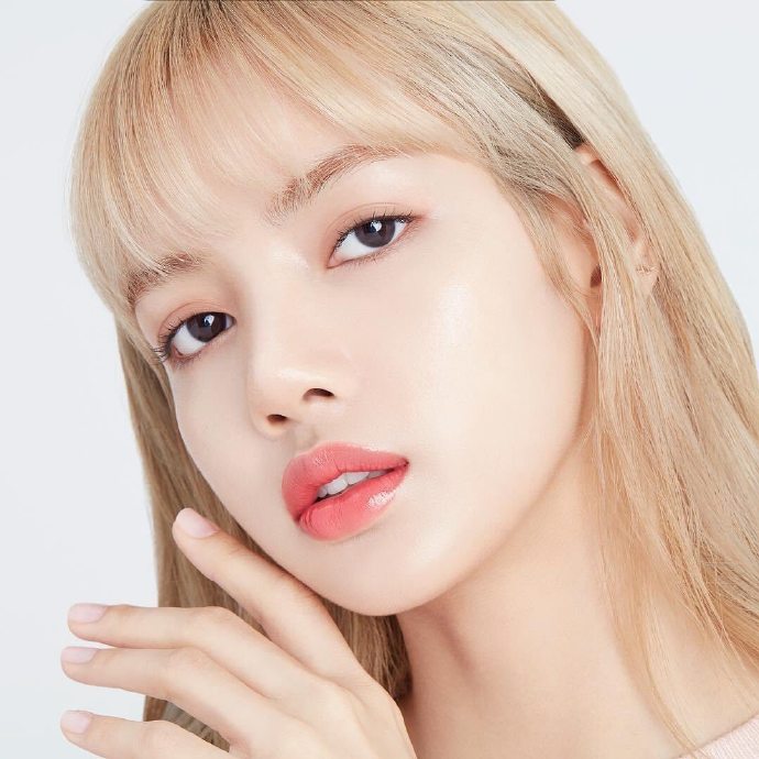 lalisa manoban ☪ 甜豆莎