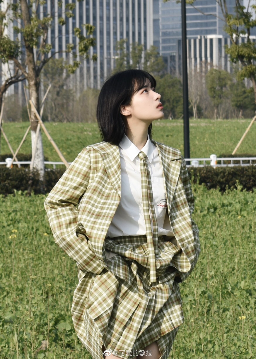 2020年2月24日晴 有个傻孩子在踏春 ​
cr@可爱的敏拉