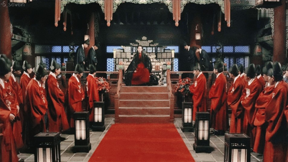 
“救你是施舍，杀你是恩赐。”
*白鬼·李洙赫
