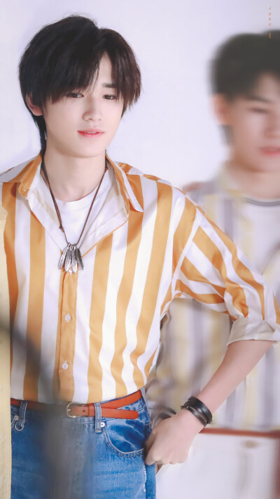 200421 德克士拍摄
嫩黄小轩