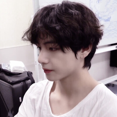 江拾鹤
/原姜琰