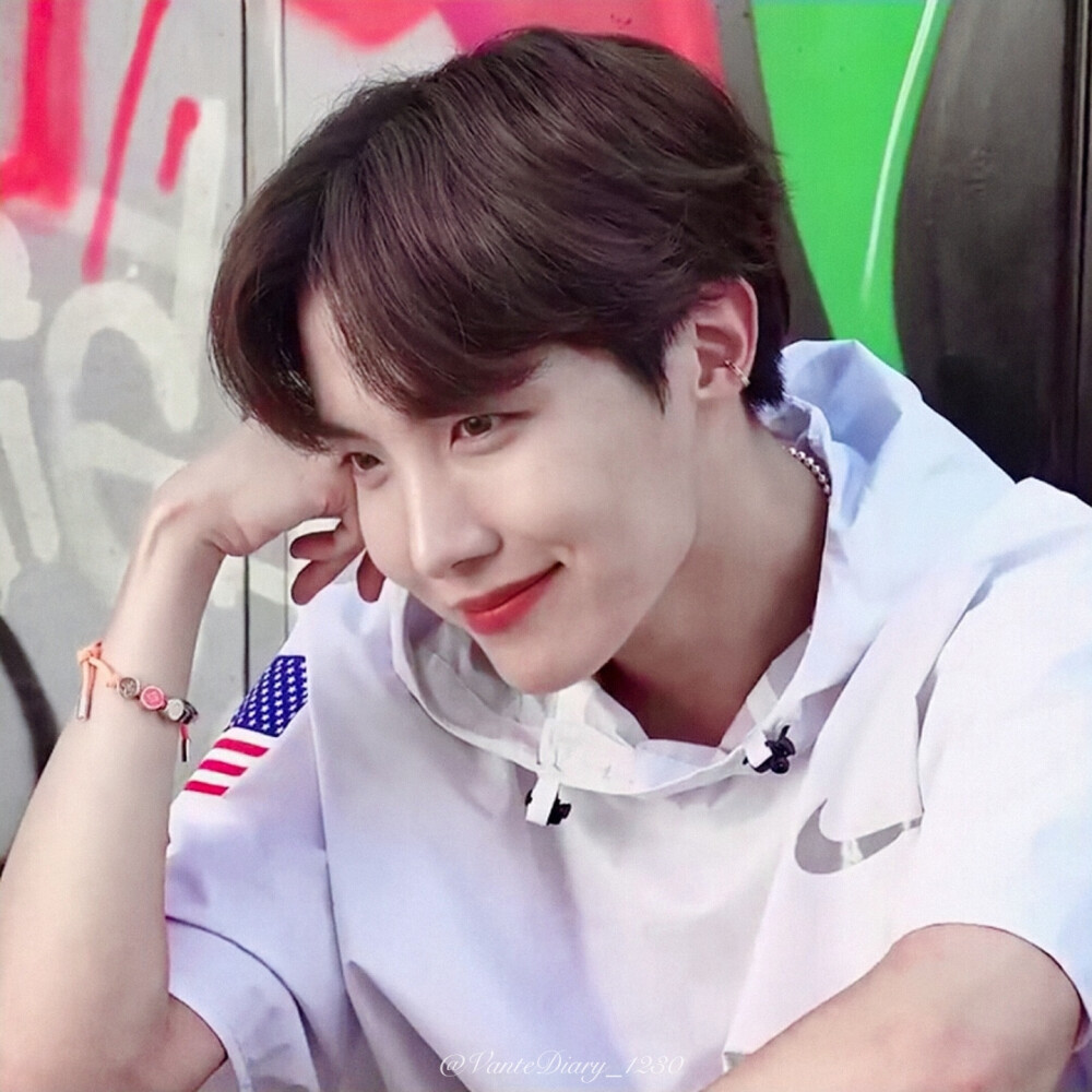 江拾鹤
/原姜琰