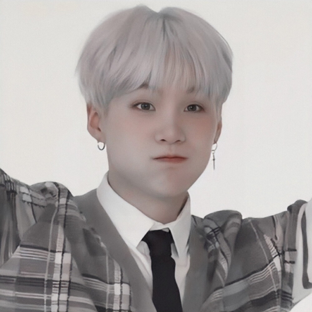 几岁呢/黑人问号
原闵松川奈_