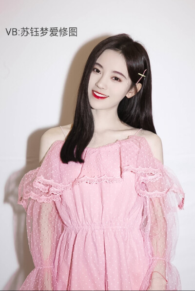 微博名:苏钰梦爱修图
自修图
禁一切❌ 除加文字
记得标图源