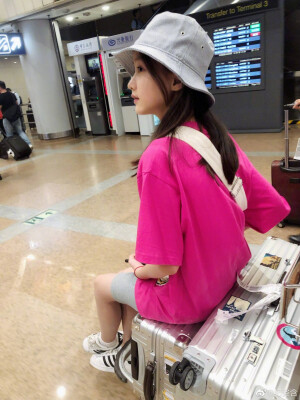 请问有人喜欢爱笑的小姐姐 @纪姿含，文文，爱了爱了