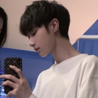 真人情头，爱你的时候，风跟空气都是甜甜的。拿图点赞加关注