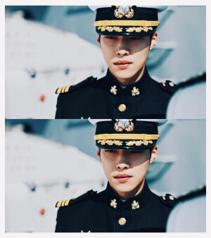 ◾️TheKing永远的君主

 胶片风格  /   曹影 /  禹棹奂