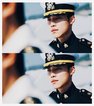 ◾️TheKing永远的君主

 胶片风格  /   曹影 /  禹棹奂