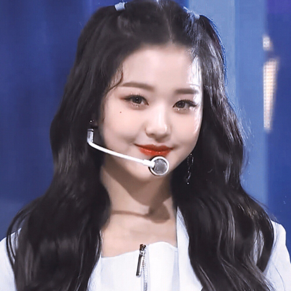 张元英
原图最后两张
自调自截抱图看简介
