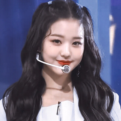 张元英
原图最后两张
自调自截抱图看简介
