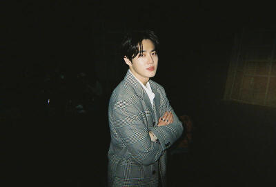 金俊勉
“如果享受等待的话 那定是爱吧”
愿我们温柔的小队平安健康的回来 爱丽等你回家