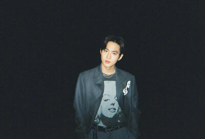 金俊勉
“如果享受等待的话 那定是爱吧”
愿我们温柔的小队平安健康的回来 爱丽等你回家