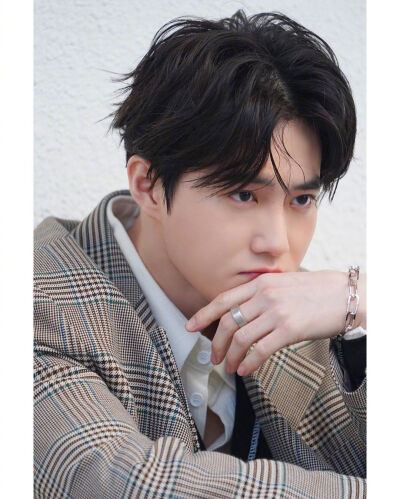 金俊勉
“如果享受等待的话 那定是爱吧”
愿我们温柔的小队平安健康的回来 爱丽等你回家