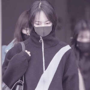 自制秦牛正威滤镜头像

抱图dd