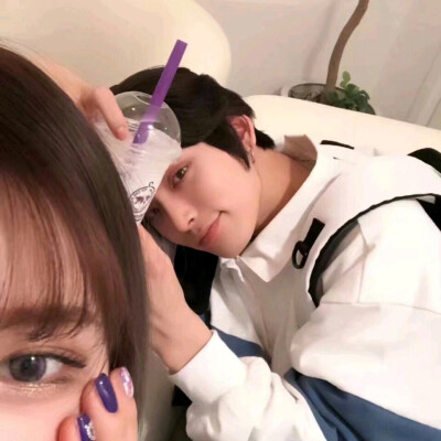 自喜缺一半头像。