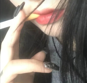李子榆 女头
