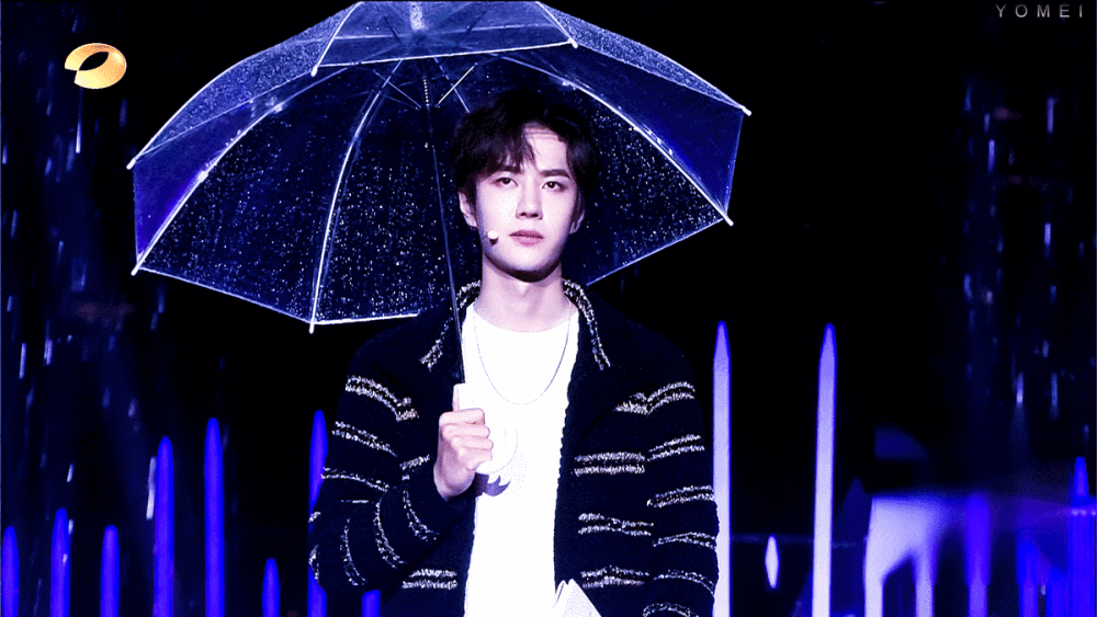 200503 青春万岁 五四接力大直播 截修
「我想和你共撑一把伞☔️在雨中漫步」
@UNIQ-王一博
​​​cr:Yomei_YiBo你舞動我心動 禁二改
