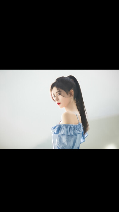 
VB:苏钰梦爱修图
自修图
禁一切❌ 除加文字
记得标图源 ​​​