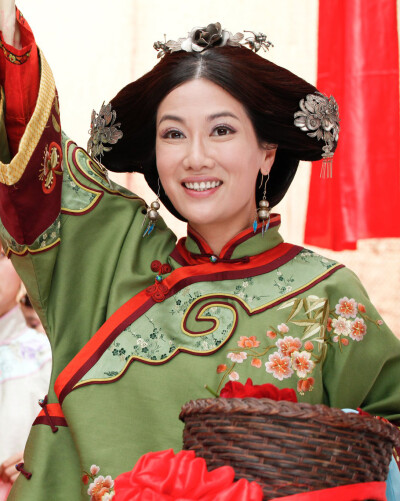 
童荣庆 饰 九姨娘