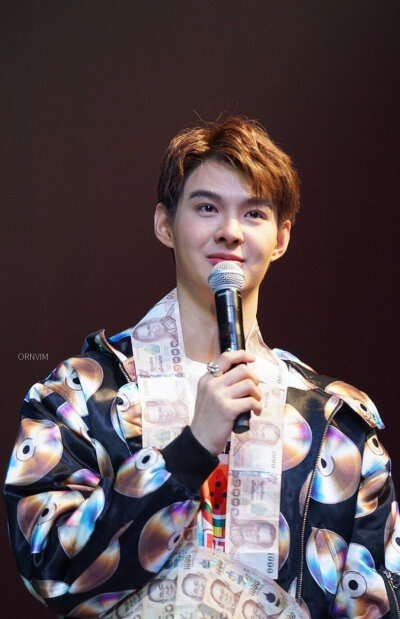 明明小宝贝儿
saintsup
图片来自微博