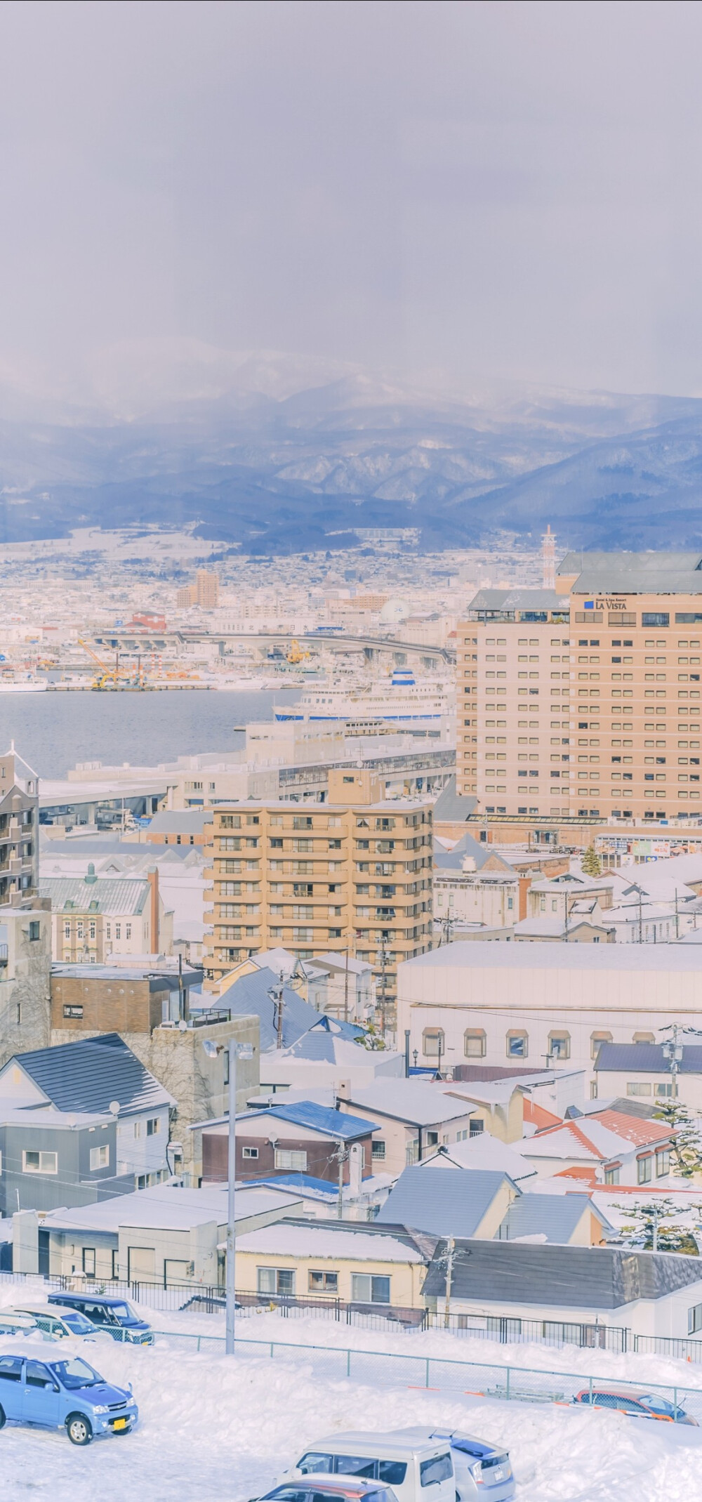 治愈系 小清新 雪景 手机壁纸 全面屏壁纸
图源:微博 渲染一个嘉