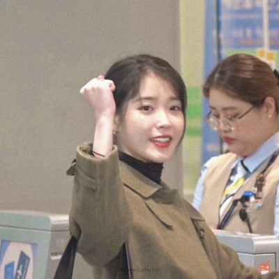 IU