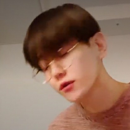 伯贤直播最新表情包，自制，不喜勿喷，喜欢的抱图，二传注明