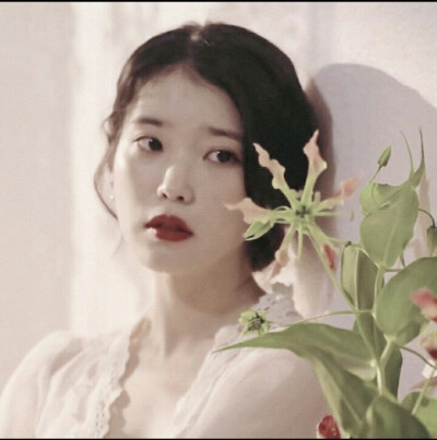 IU