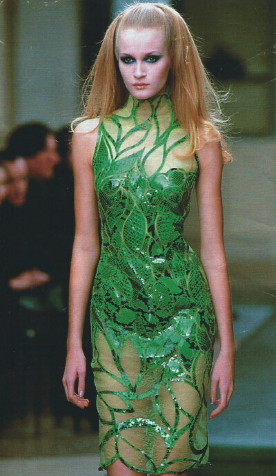 Atelier Versace，2000 #时尚摄影# ​​​