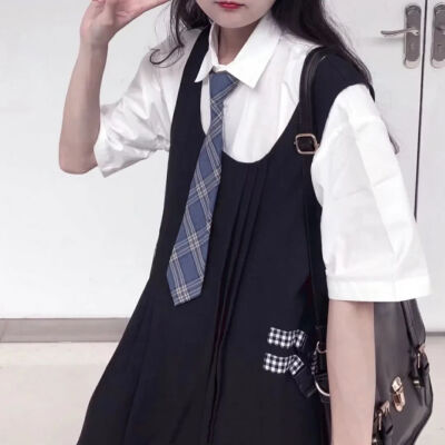 jk制服 头像