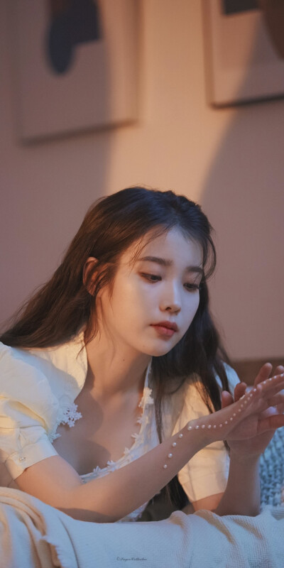 IU 李知恩 cr：砂糖收藏家