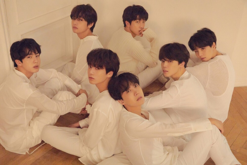 防弹少年团
LOVE YOURSELF 轉 'Tear' Concept Photo U version