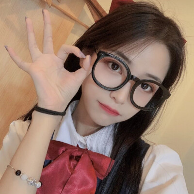 二传注明陈依。