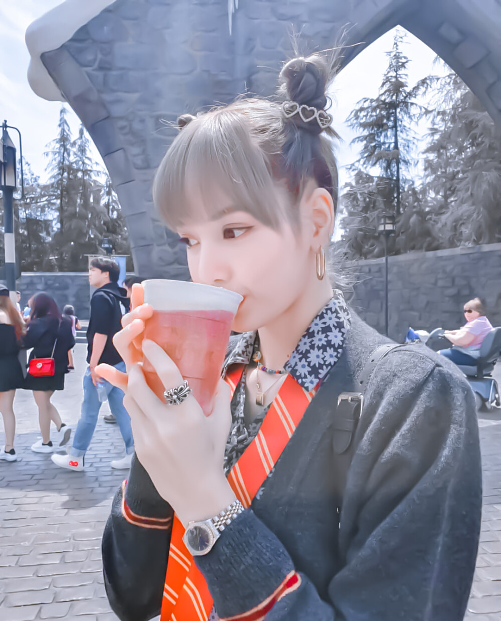 Lisa（不可二改）
微博©·告白茶馆·