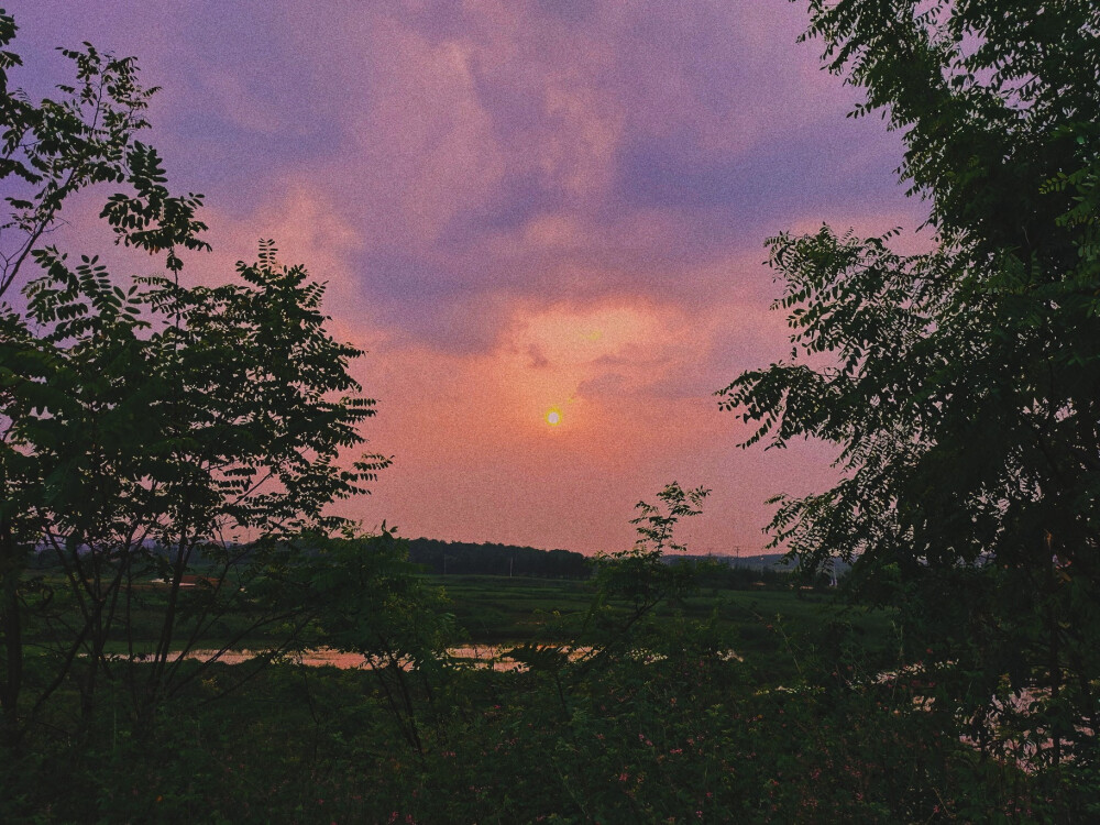 看山不是山，看云不是云