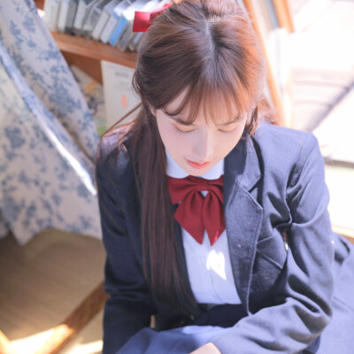 干净的让人舒服「藏裙」