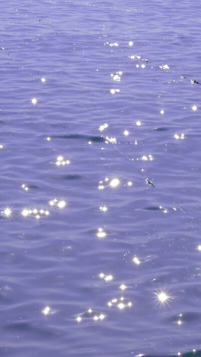 紫色‮温系‬柔壁纸分享
​‮活生‬原本沉闷，但‮起跑‬来就会有风。