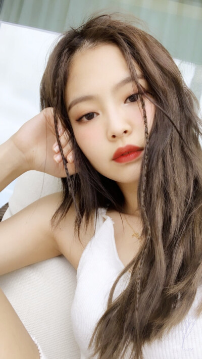 自己修的图
blackpink jennie