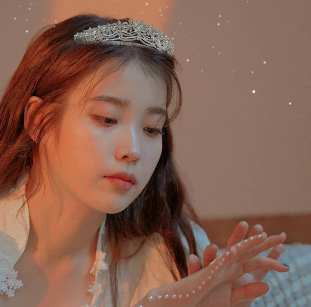 iu头像来惹有些图片是ins上面的有些是微博的