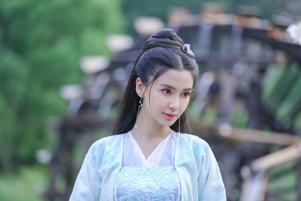 孤芳不自赏
Angelababy 饰 白娉婷