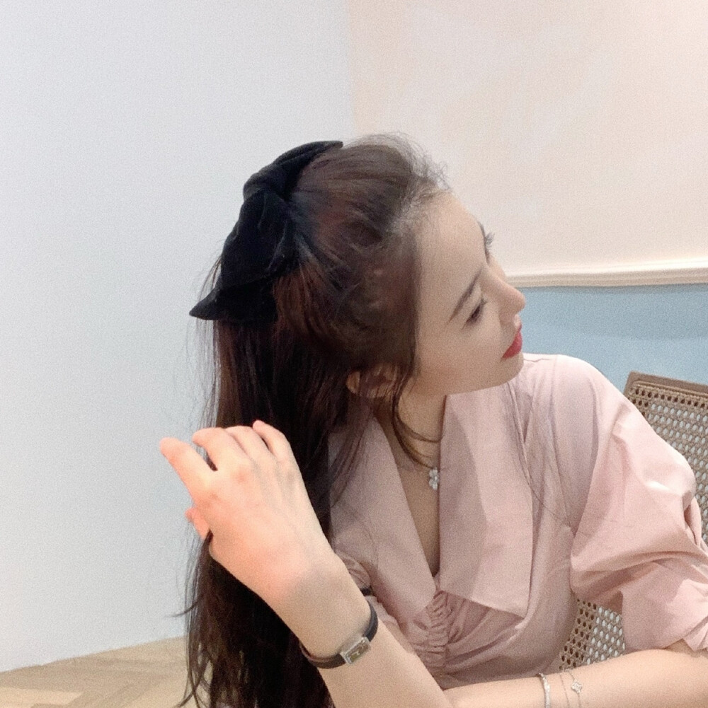 女头‖ 暗系女头
by: 拟黎
