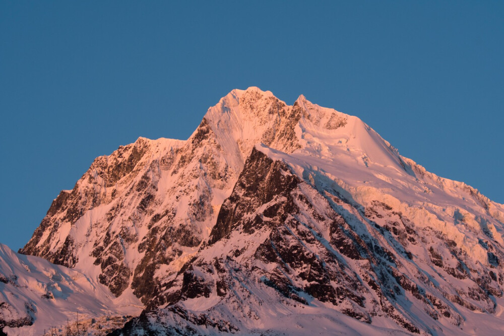 日照金山