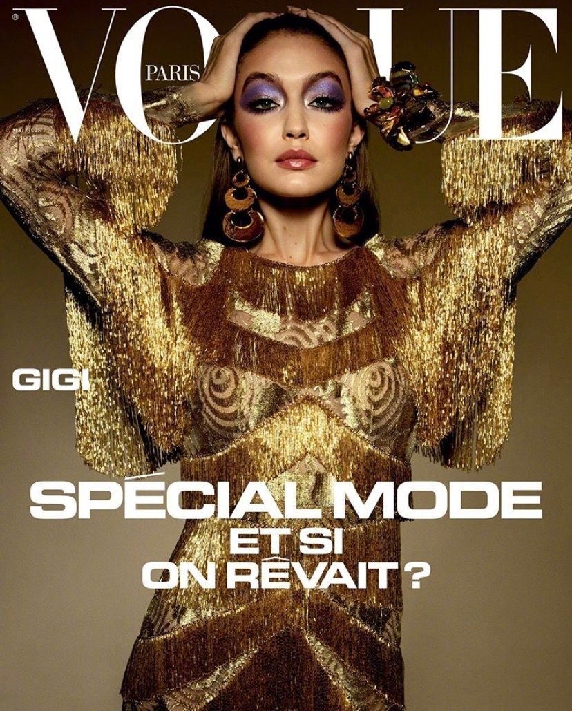 Vogue Paris May/June 2020 法国版VOGUE 5/6月合刊封面大片，Bella Hadid, Gigi Hadid姐妹花登封，内页还有当红超模Rianne van Rompaey和新秀面孔Vaughan Elizabeth，主编Emmanuelle Alt担任造型，从服饰妆容到珠宝配饰都带着一股奢华异域风情。
摄影: Inez & Vinoodh. ​​​