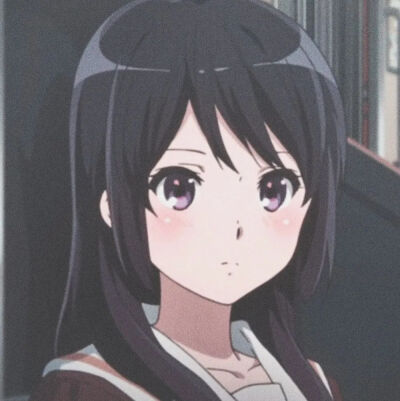 动漫女生头像 吹响上低音号