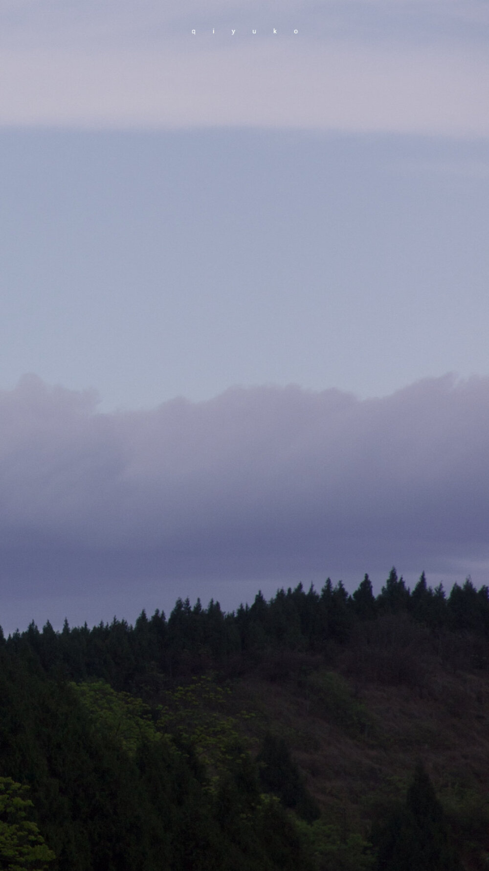 recording sky。☁️ ​​​
摄影：@栖聿