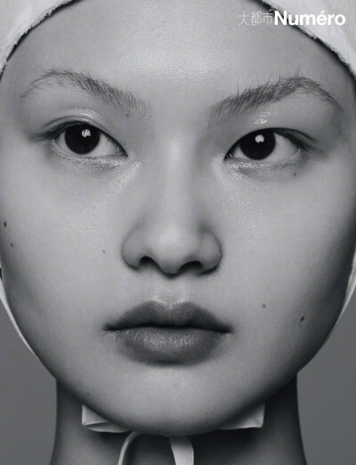 Numéro大都市五月刊，“超越” 封面大片，国模贺聪惊艳亮相
摄影: JumboTsui ​​​
