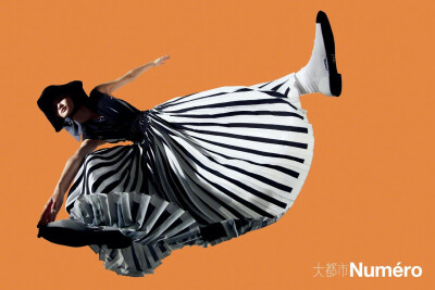 Numéro大都市五月刊，“超越” 封面大片，国模贺聪惊艳亮相
摄影: JumboTsui ​​​