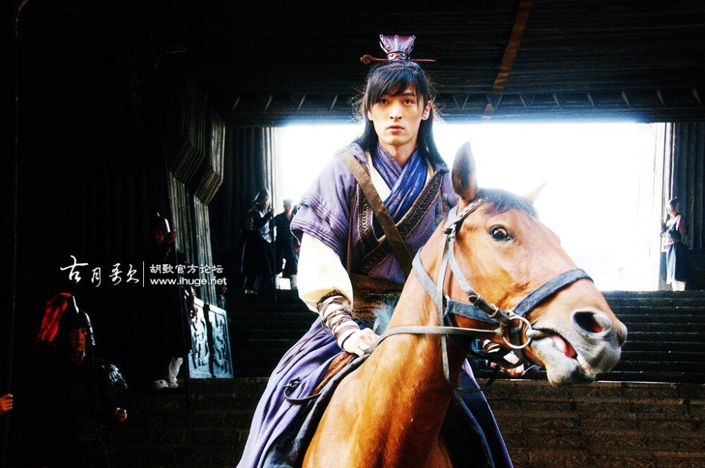 神话
胡歌 饰 易小川