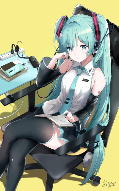 #初音未来# 充電期間
画师：あさひクロイ