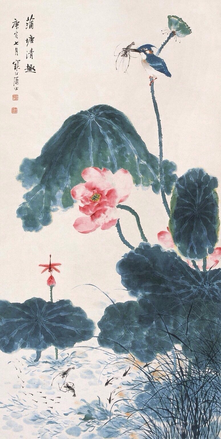 [cp]【历代名家画花鸟画荷花】
夏季的街就夏得厉害，杂货铺最霸道，扇子、草席、苍蝇拍、纱罩、木拖鞋、蚊虫香，统统摆出来占了街面，新席子的草馨使人简明地想起以前的夏天，一年中首次闻到西瓜的清芳也忽有所悟似的，西瓜是瓜中圣君，黄瓜是忠仆。
——木心《 狭长雰围 ​​​​》 